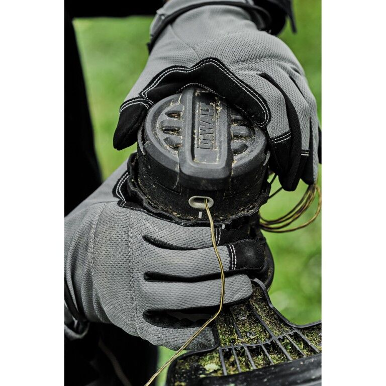 DeWALT 20V MAX* 13-In Cordless String Trimmer (Tool Only)