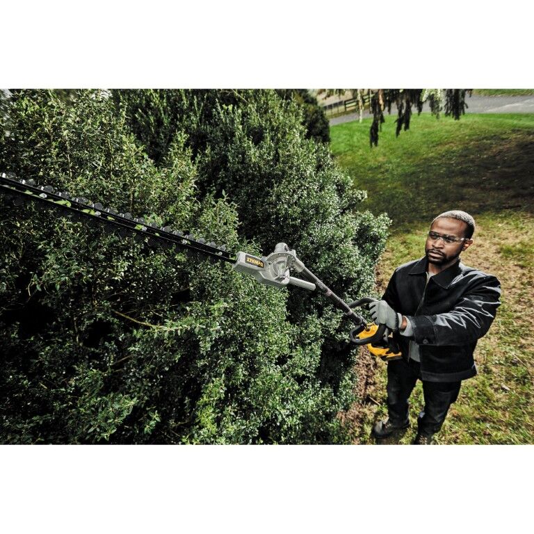 60V MAX* 17-In Brushless Attachment Capable String Trimmer Kit