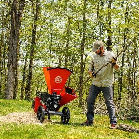 PREMIER 300 3-In Gas Chipper Shredder
