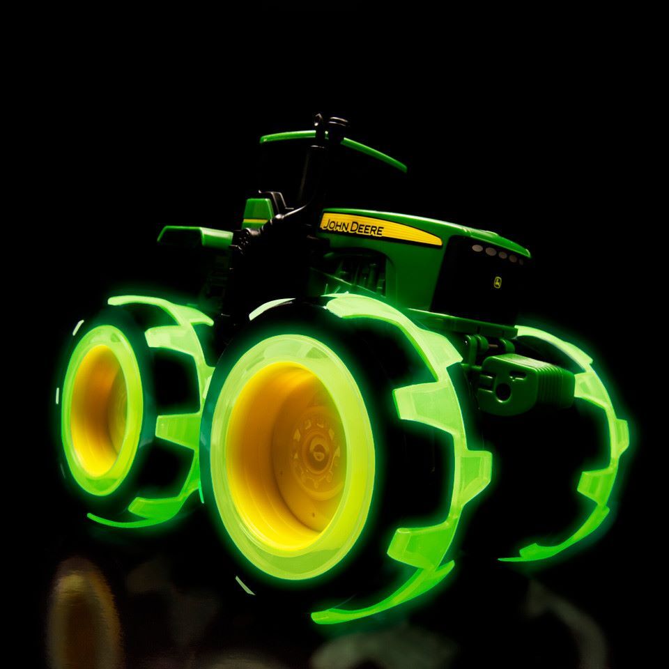 Tomy John Deere Monster Treads 8 Inch Lightning Wheels Tractor Toy