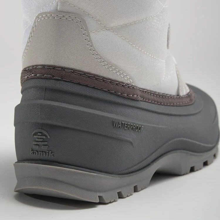 Kamik Women's Momentum L 2 Boot in White