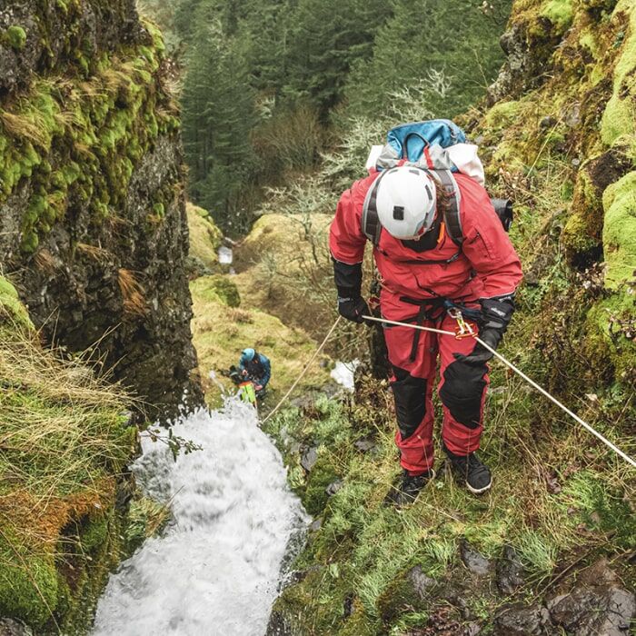 Kinco Men's KincoPro HydroFlector Lined Waterproof Synthetic With Pull Strap in Black