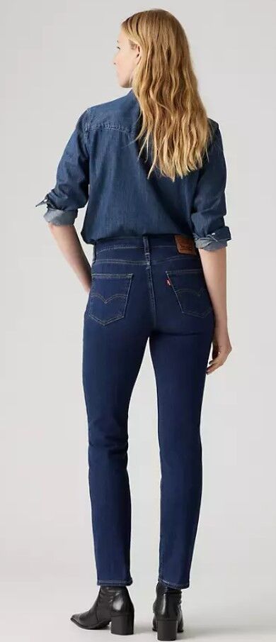 Levi's Women's 724 High Rise Slim Straight Jeans