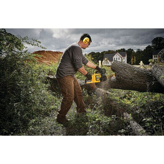 DeWALT Premium Earmuff Bluetooth® Hearing Protector