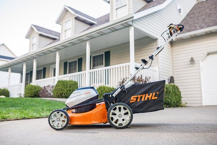 STIHL RMA 460 19-In Battery Powered Walk Behind Push Lawn Mower
