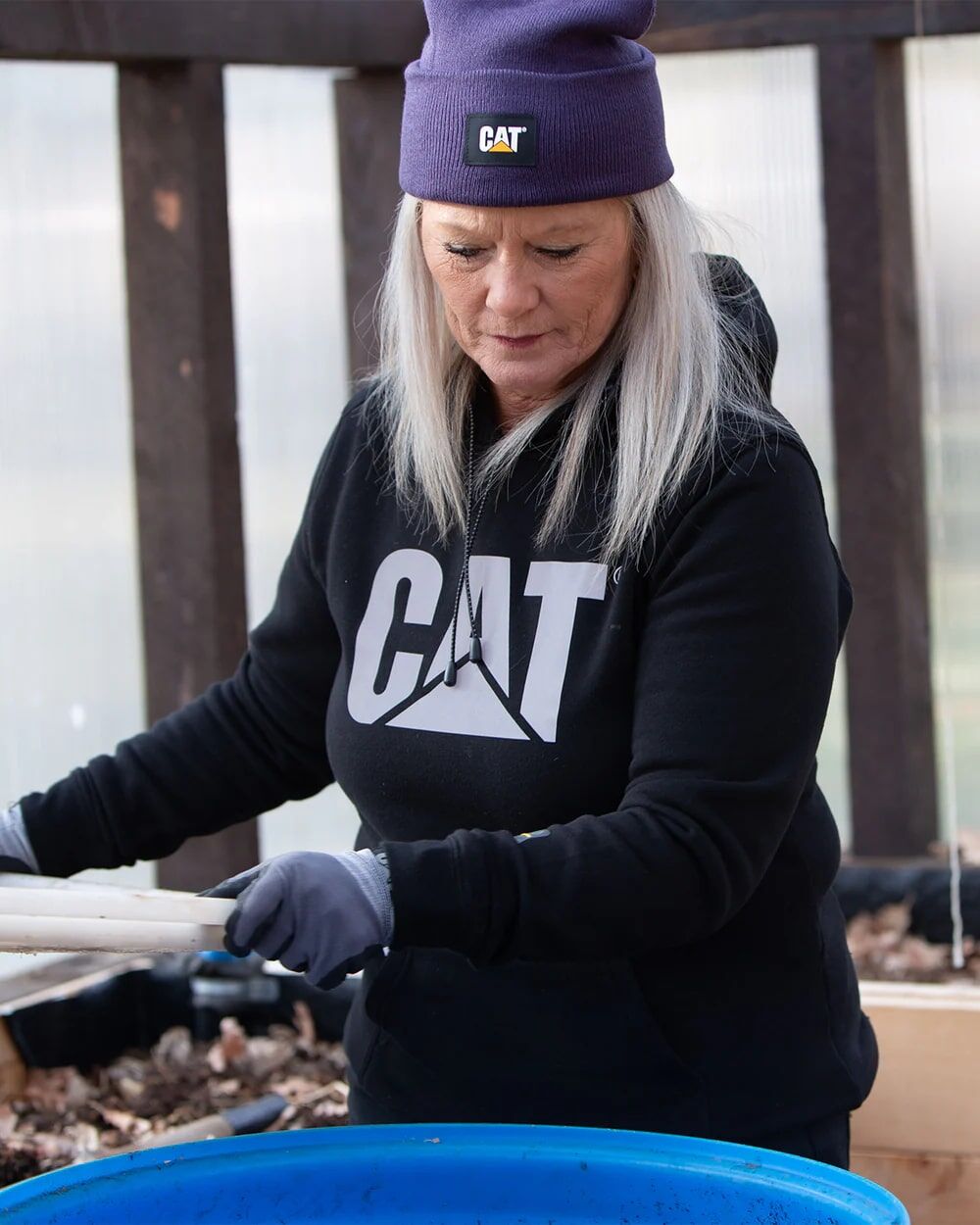 CAT Women's H2O Pullover Hoodie in Black