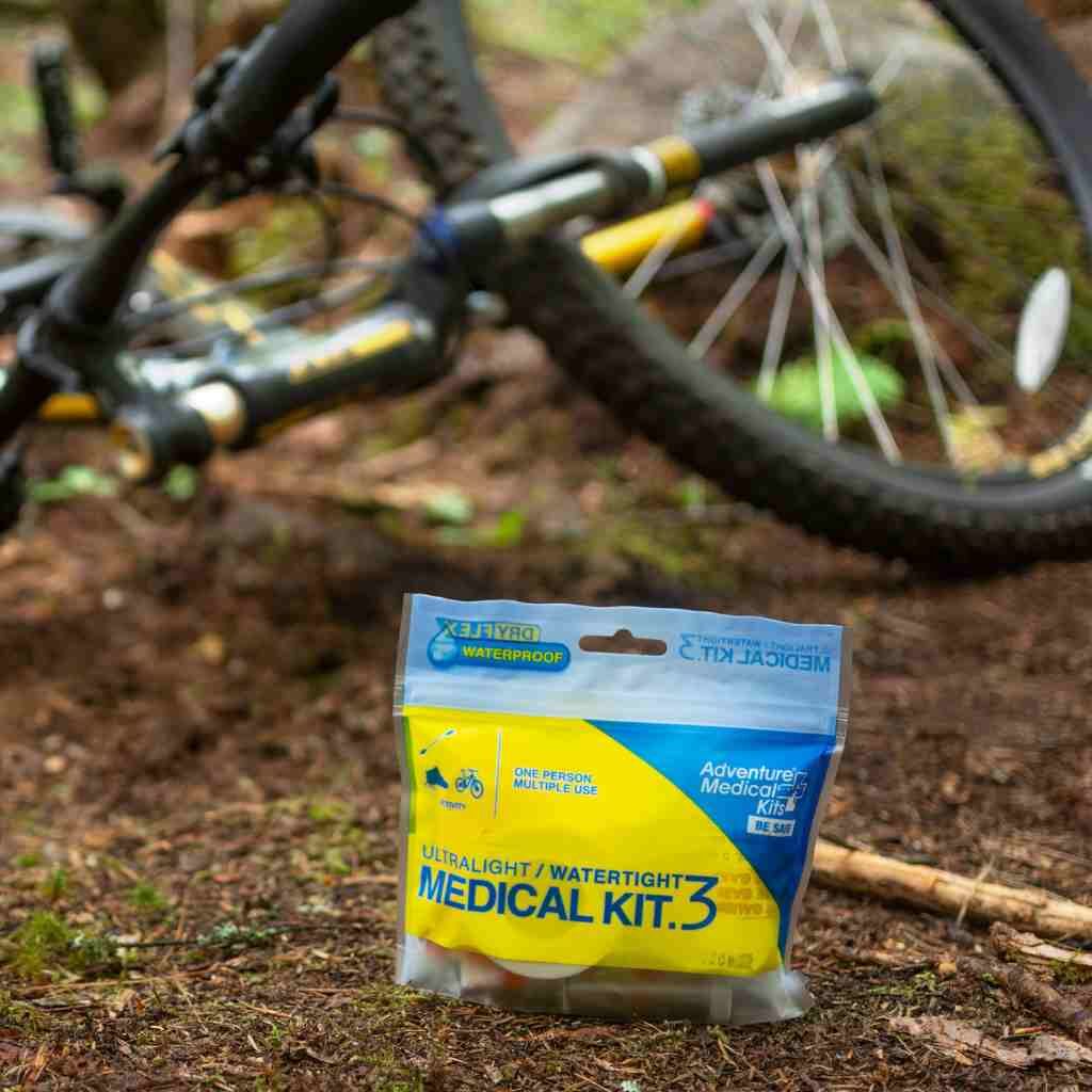 Adventure Medical Kits Ultralight / Watertight Medical Kit .3