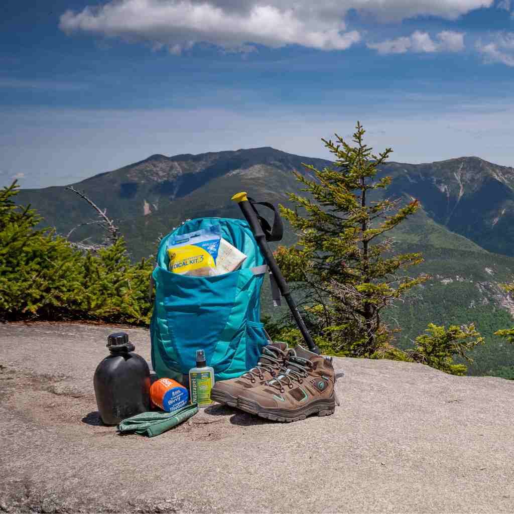 Adventure Medical Kits Ultralight / Watertight Medical Kit .3