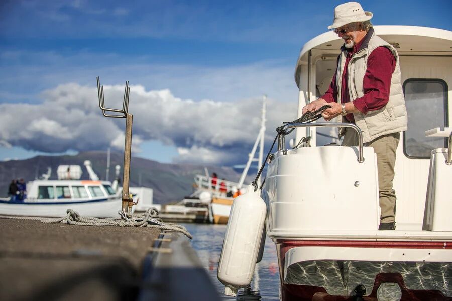 Polyform G-Series Black Boat Fender G-3, 5 1/2-In x 9-In