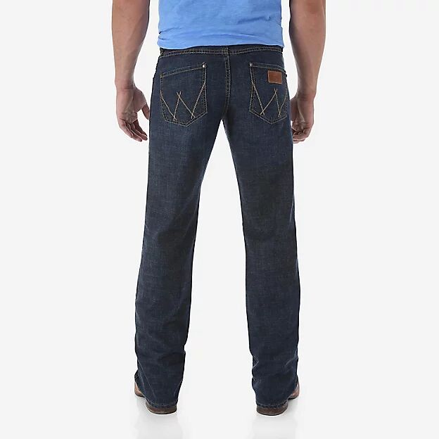 Wrangler Men's Retro Relaxed Fit Bootcut Jean